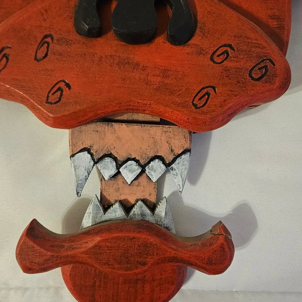 Rare Folk art wooden Guard Dog Wall Decor Red Whimsical Rustic Mouth‎ Open Teeth
